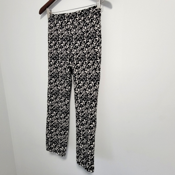 Studio Point Floral Cropped Pant - Size US S - Picture 2 of 5